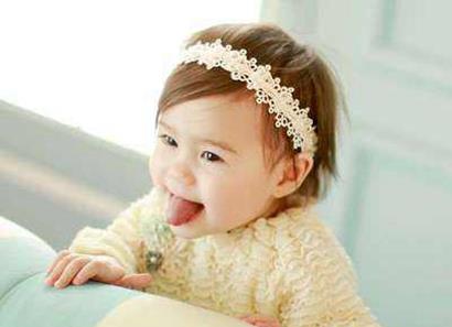 姓王女孩名字好听时尚三个字 王最美唐诗宋词女孩起名