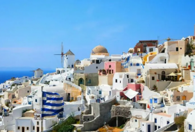 ​冰与火之歌原作者的英文名字（冰与火之歌作者英文名字）