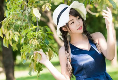 ​绿草苍苍白雾茫茫生个女儿汐水如嫣，起个好名善气迎人
